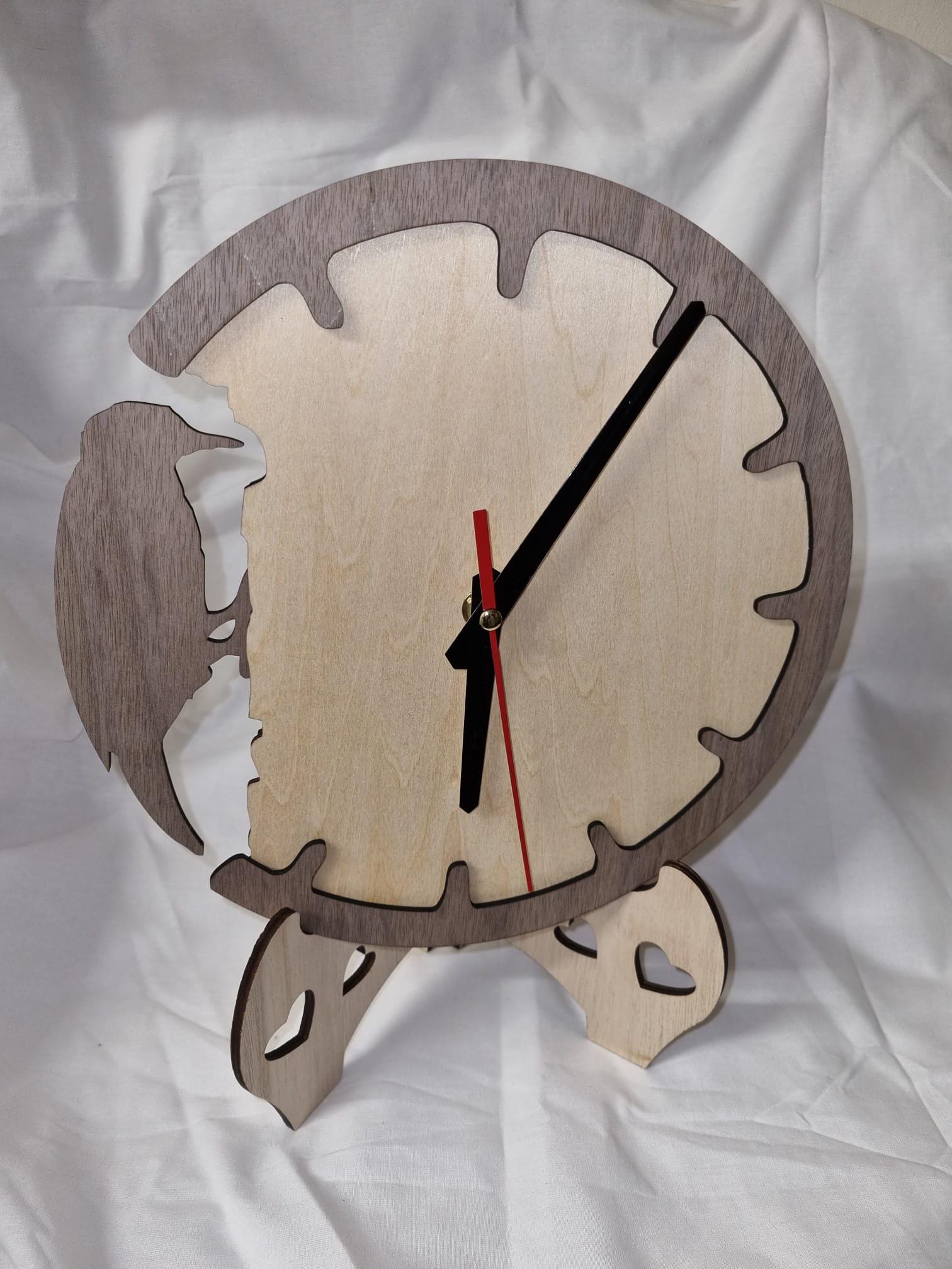 Handmade Wooden Woodpecker Clock: Rustic Home Decor